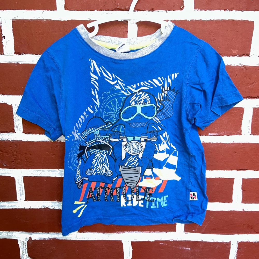 Zaby | blue short sleeve graphic t-shirt | size 2
